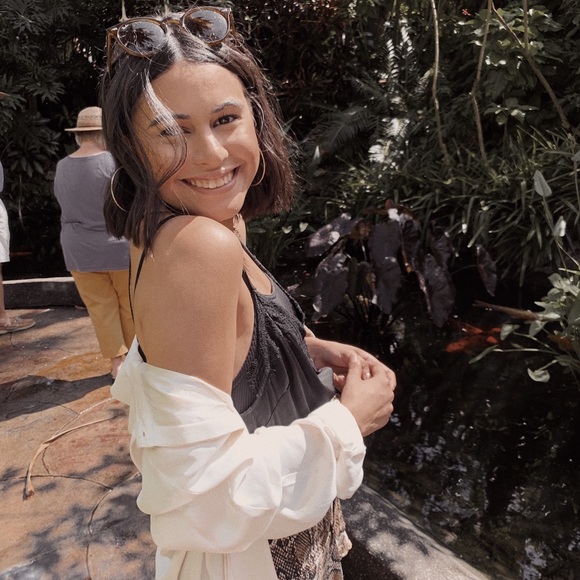 Meet your Posher, Ella - Picture 2 of 5